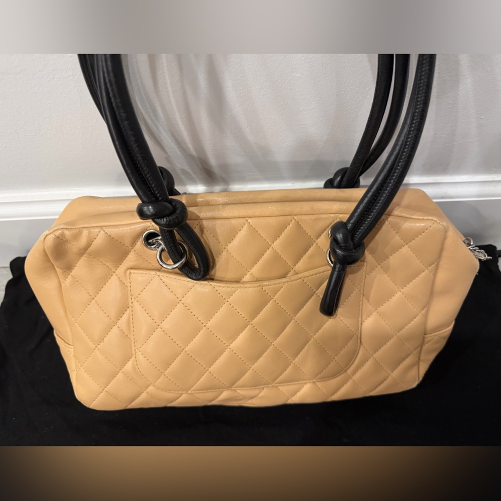 CHANEL C0200 Tan & Black Leather Quilted Handbag - WITH matching wallet - Picture 4 of 11